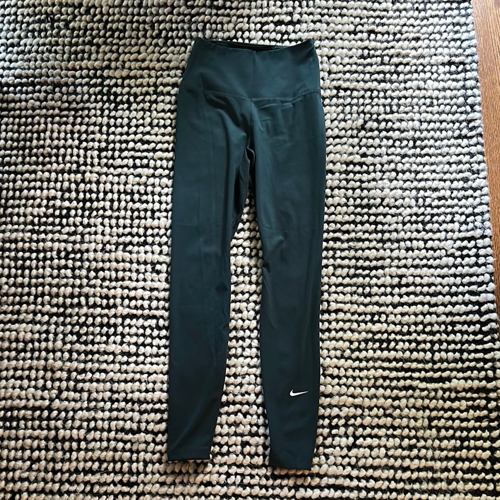 Nike ONE green leggings